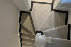 WOOL-PARAGON-WITH-A-BLACK-BORDER