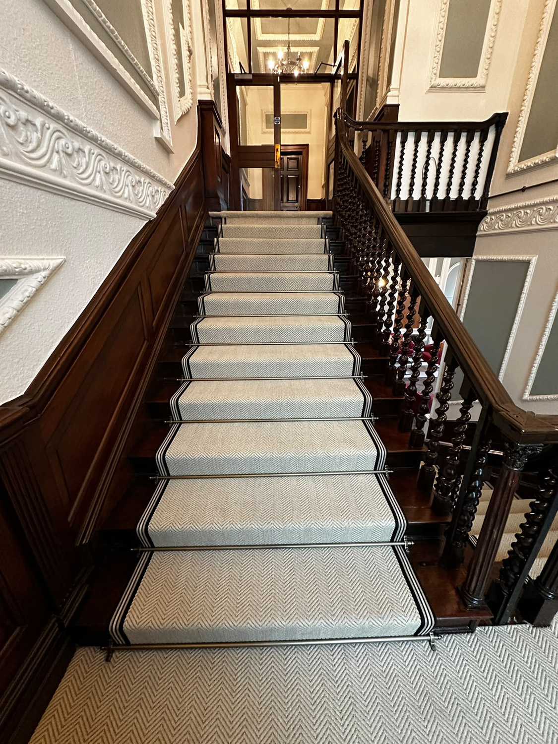 The Carpetstore London Flooring Carpet Vinyl 9 The Carpetstore, London Carpet, London Flooring, Sisal Look, Herringbone Sea Salt, Border, Stocksfield Fitchburg, Stairrods, Antique Brass