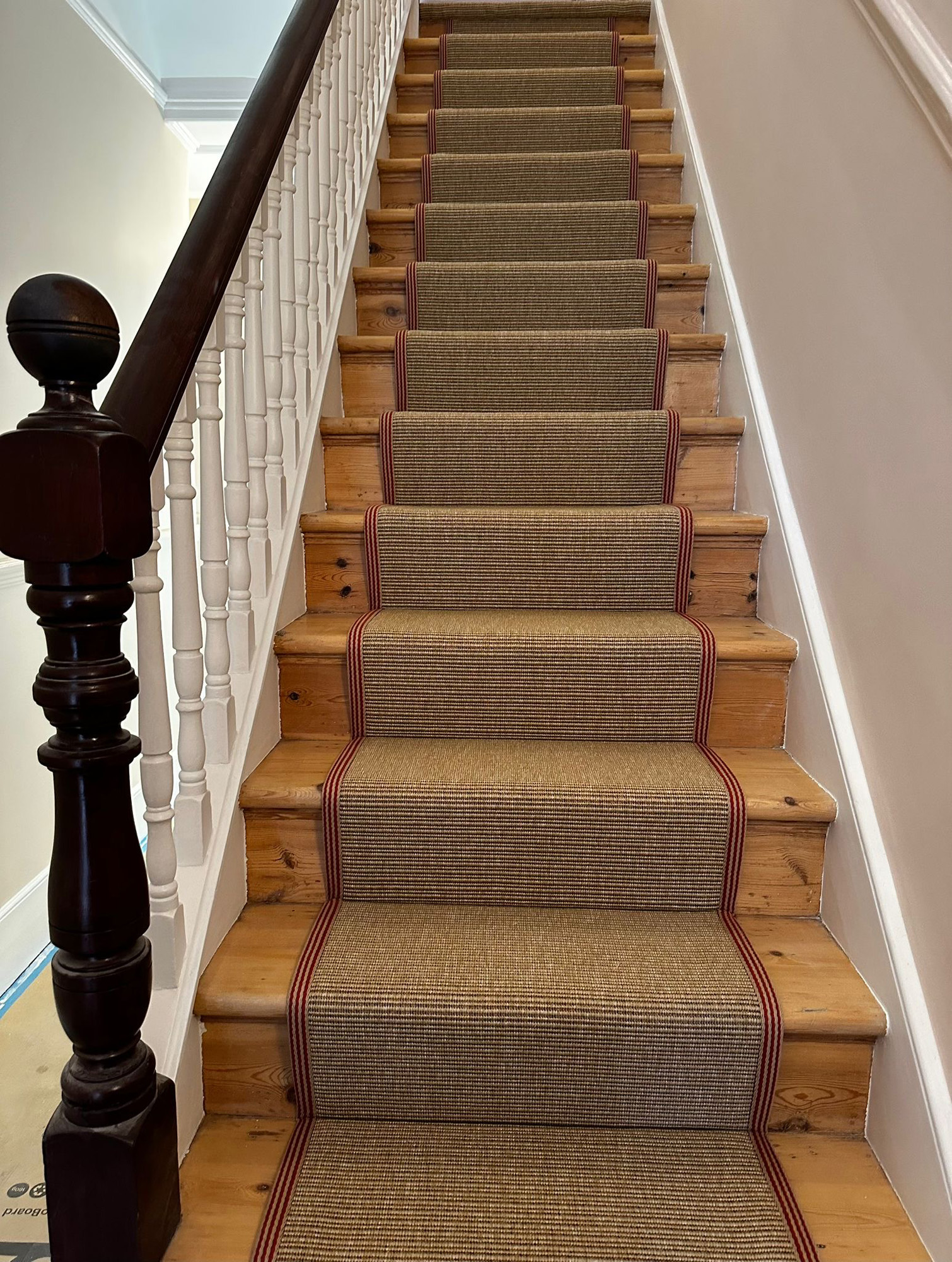 UNNATURAL FLOORING NEW ENGLAND STAMFORD WIL A FULHAM STRIPES C BORDER Unnatural Flooring New England Stamford With A Fulham Stripes C Border