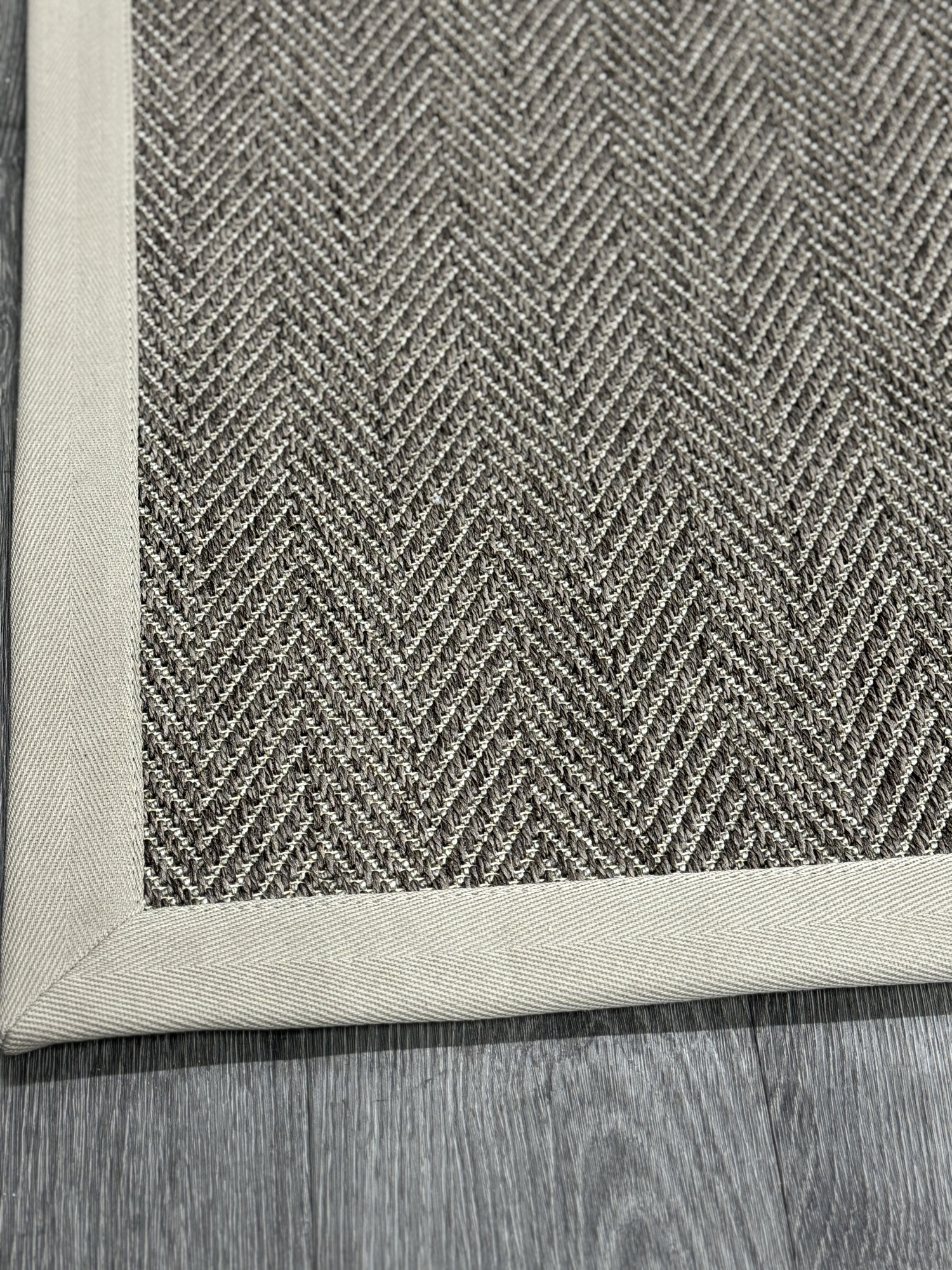 Unnatural Flooring NEW ENGLAND COLOUR CAPE COD WITH A SAMBA HB3230 PEBBLE BORDER Unnatural Flooring New England Colour Cape Cod With A Samba HB3230 Pebble Border