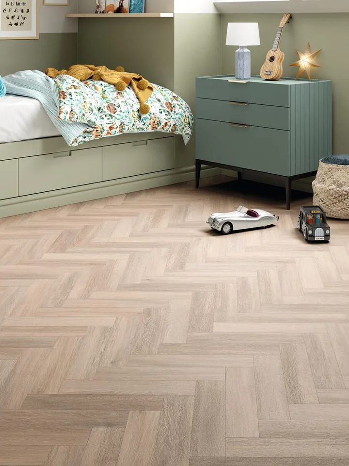 amtico-spacia-ss5w3311-powdered-oak-bedroom_wh_720x960 Amtico Spacia is a unique collection of versatile wood and stone LVT flooring featuring natural colours and realistic textures. Beautifully simple and effortlessly stylish.